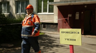 В Калининском районе Петербурга проверили работу экстренных служб
